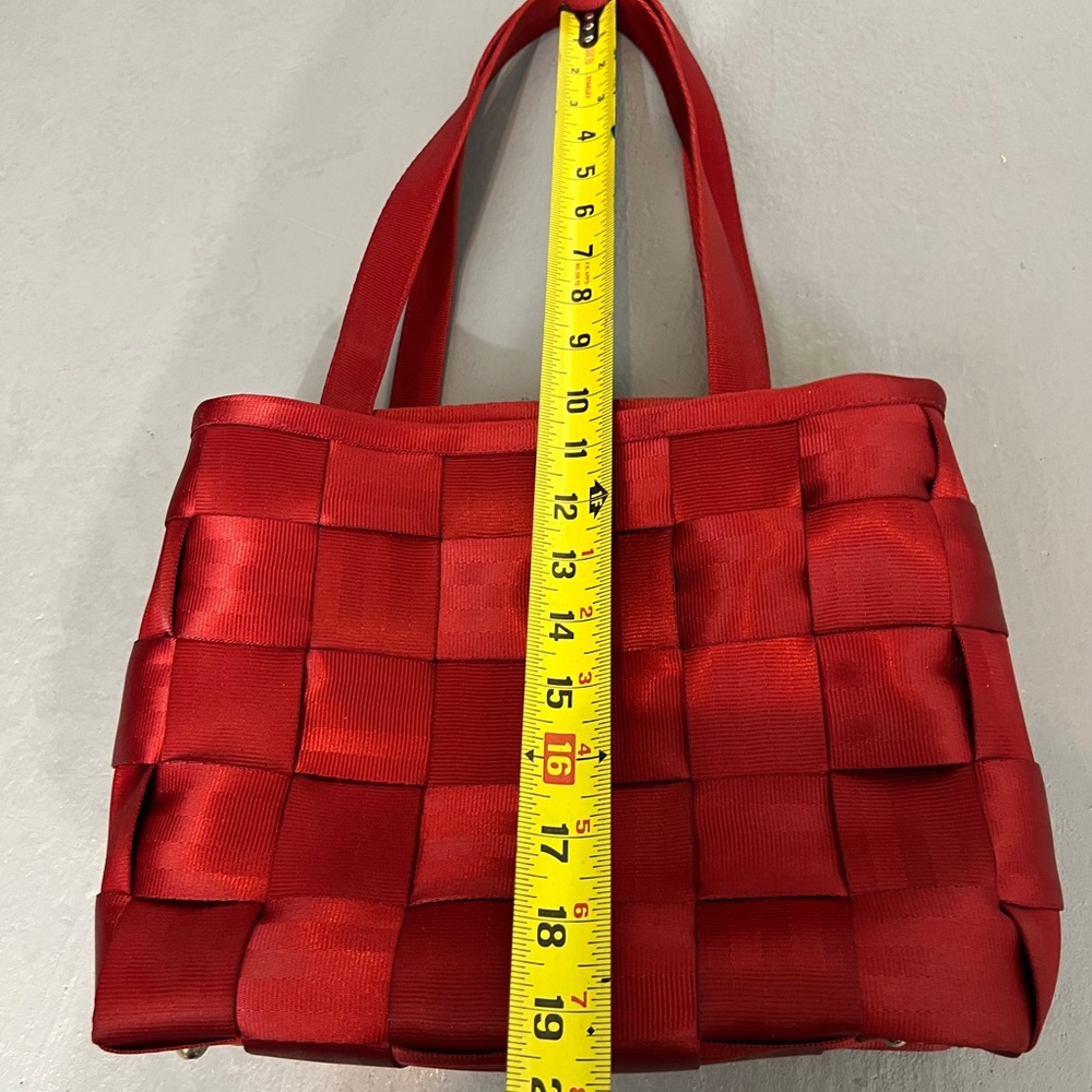 Harveys The Original Seatbelt Bag Medium Tote-Cherry Red - Picture 7 of 9